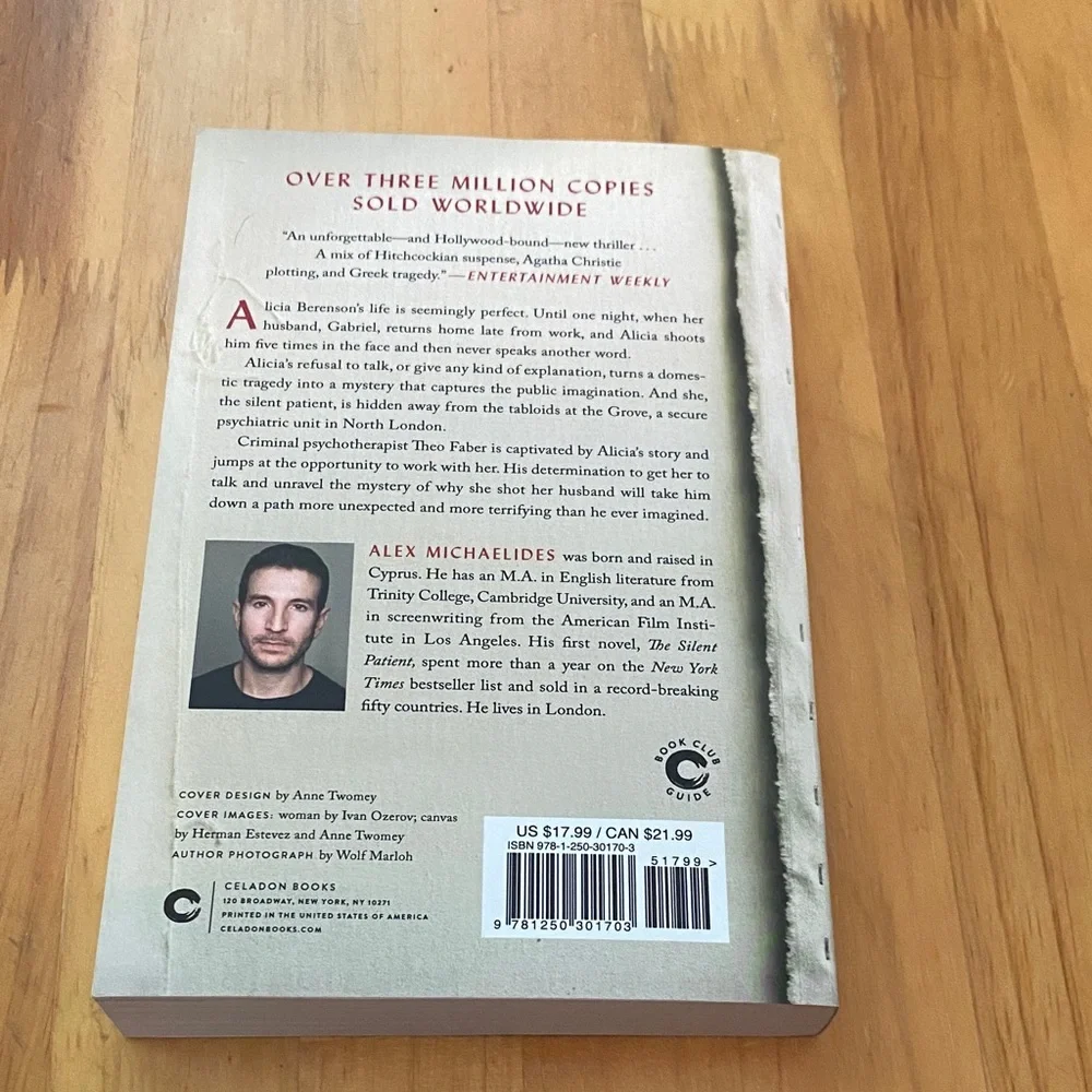 The Silent Patient by Alex Michaelides Paperback Book